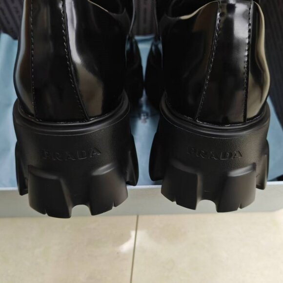 Prada Women's Glossy Black Flats - Picture 5 of 5